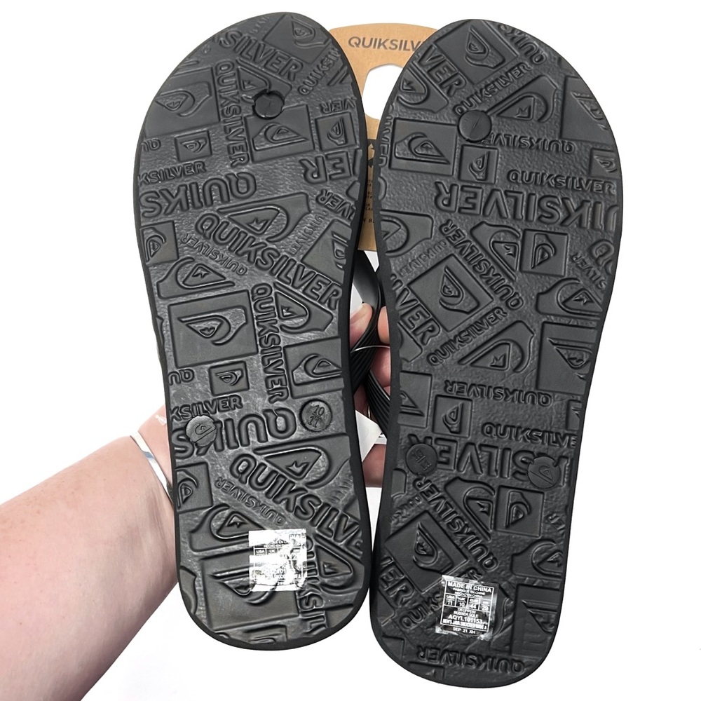 Quicksilver Thong Sandals Black Java Smocked Wave… - image 5